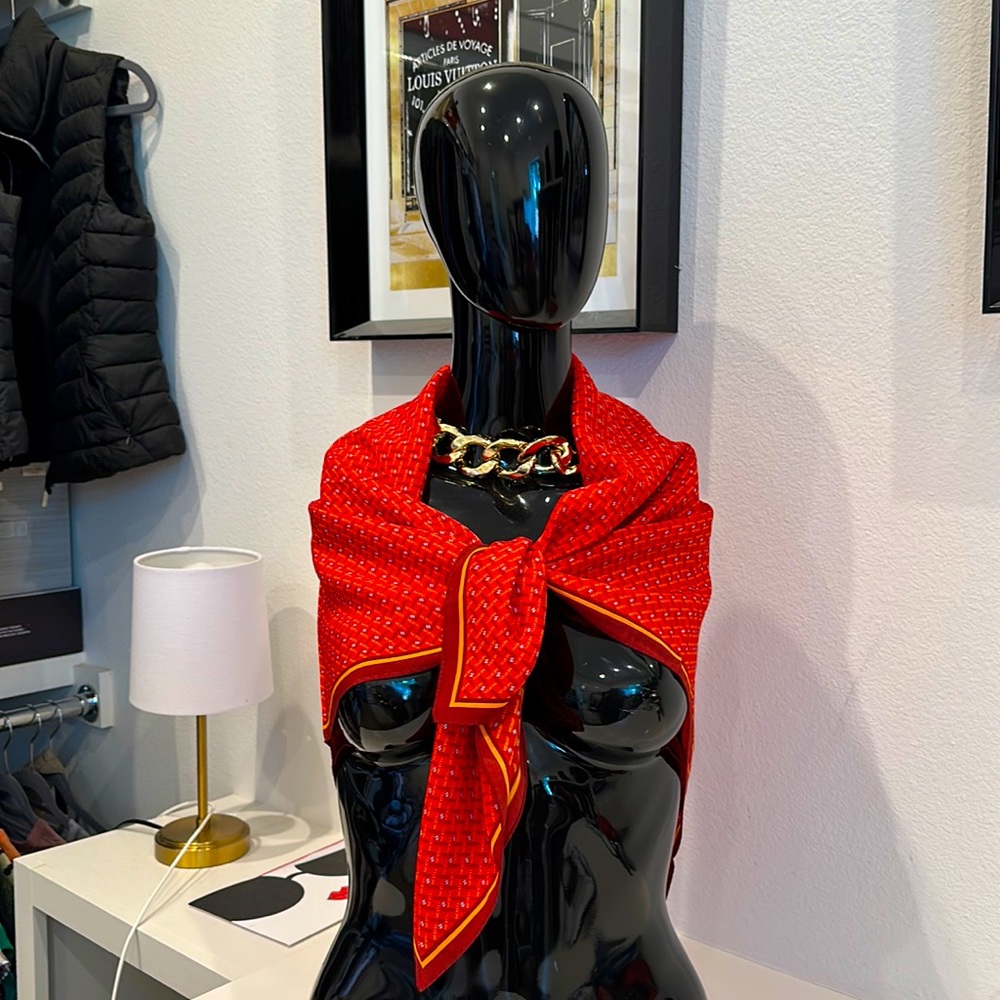 Pineda Covalin silk wrap